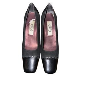 Women’s SRO Black Leather Pumps. Size 6.5